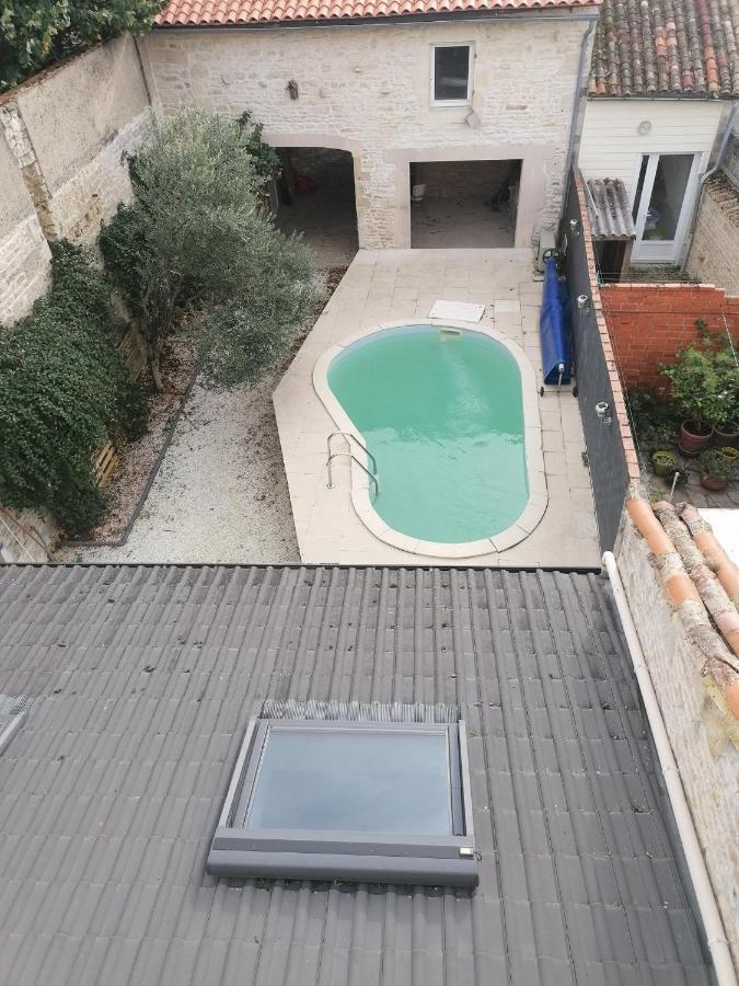 Bed and Breakfast Grande Chambre D'Hote Pour 4 A 5 Personnes Chef-Boutonne Екстер'єр фото